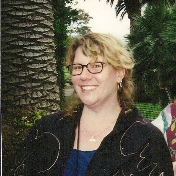 Meet your Posher, WhyteWing by Allison Whyte - Picture 8 of 11